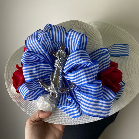 NAUTICAL Derby Hat with Red Roses - Picture 7 of 11